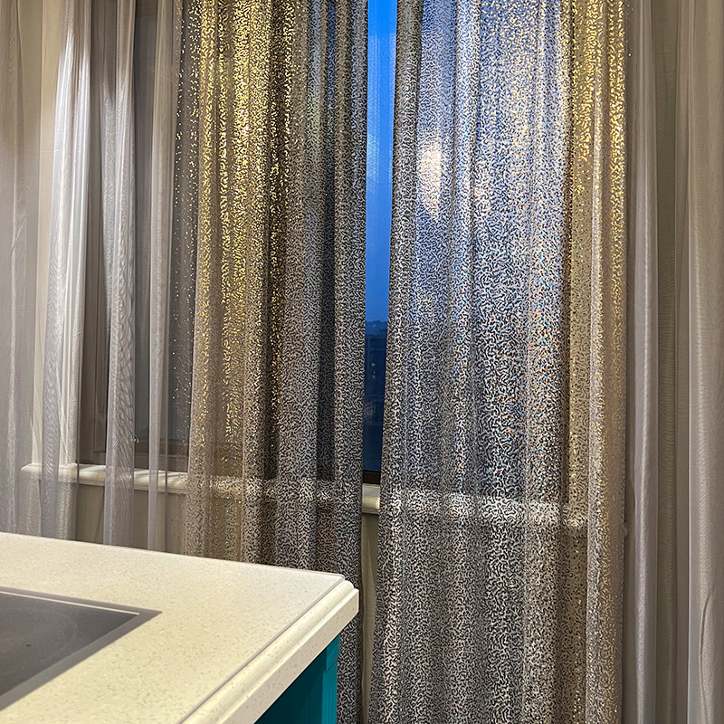 Home Office Industrial Style - Rideau en Tulle dégradé de paillettes
